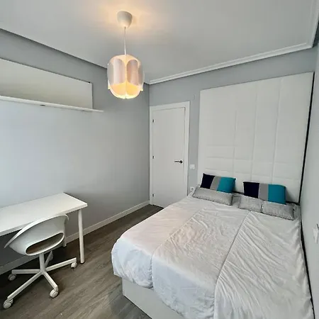 Piso Minimalista Reformado San Vicente De La Barquera