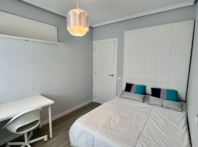 Piso Minimalista Reformado San Vicente De La Barquera