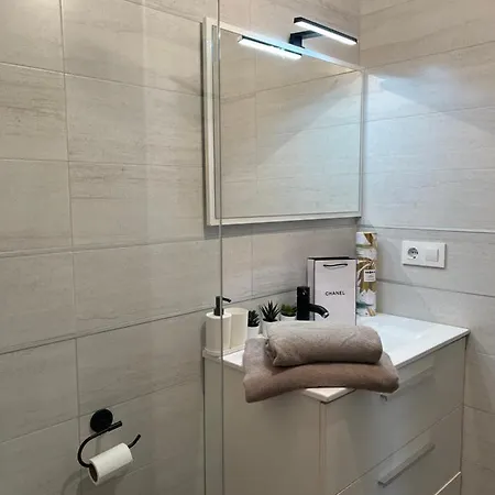 Piso Minimalista Reformado Apartman *